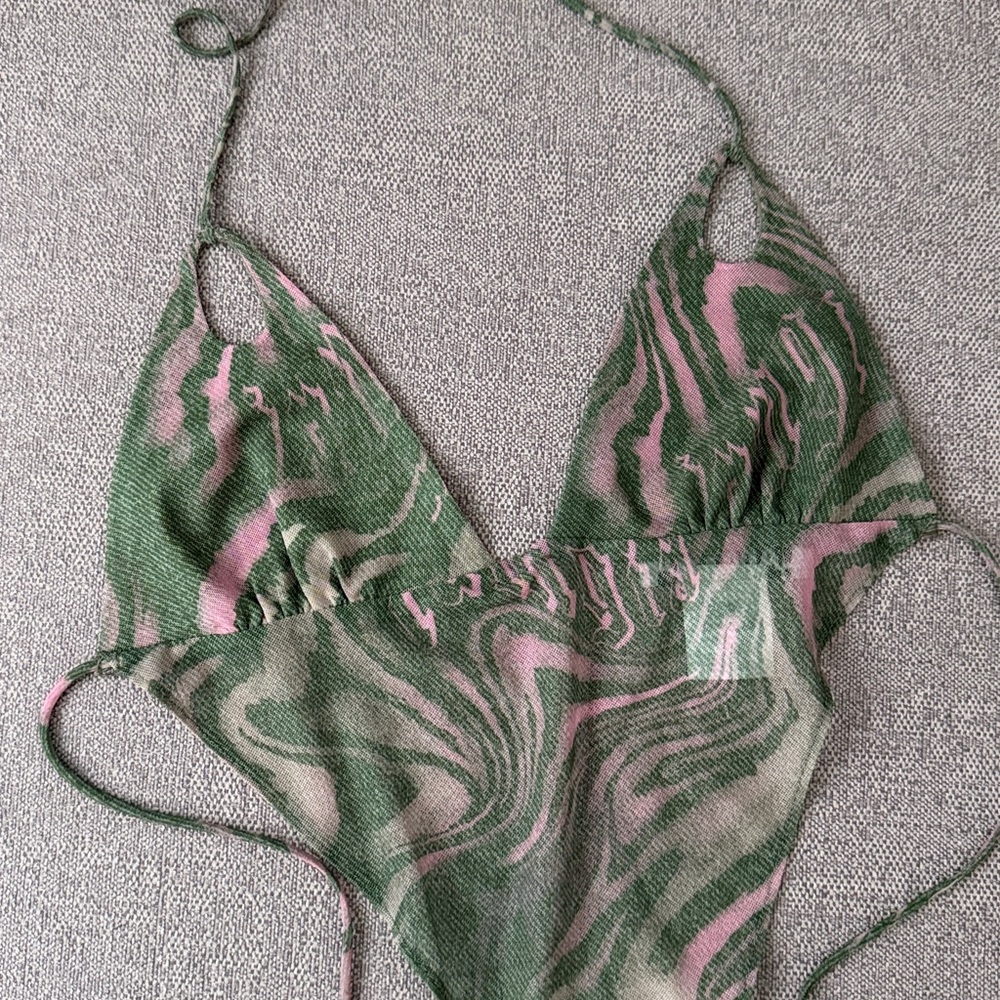 I.AM.GIA Halter Top 💚 🩷 nwot - Picture 3 of 3